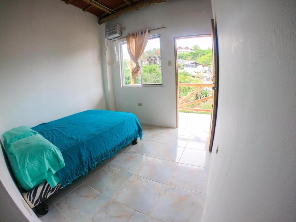 Iguana Beach House Hostel Montanita Exterior photo