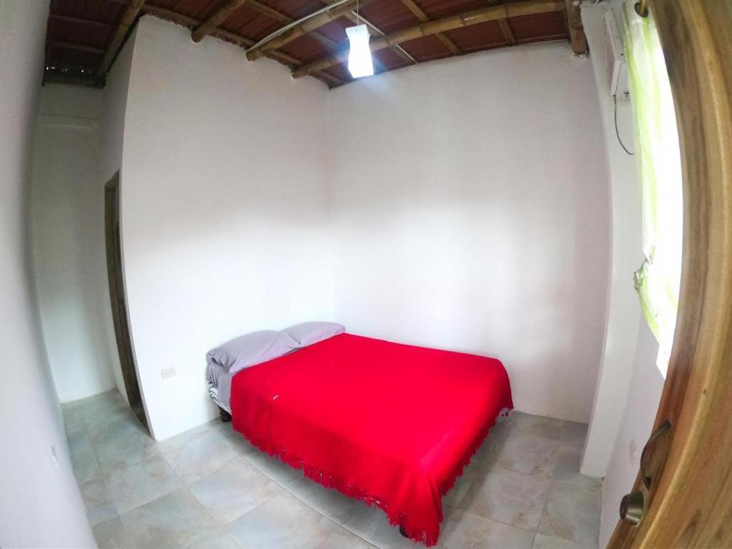Iguana Beach House Hostel Montanita Exterior photo